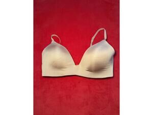 NWOT Skims Wireless Form T Shirt Bra Color Clay Size 36C